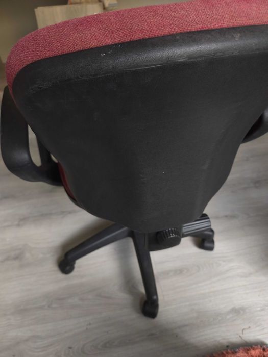 Офис стол с подлакътници