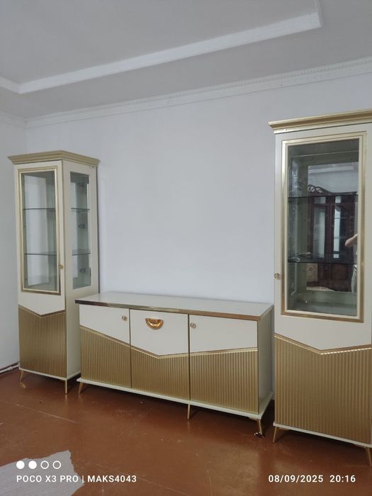 Pinal Kamot. Penal Mebel.