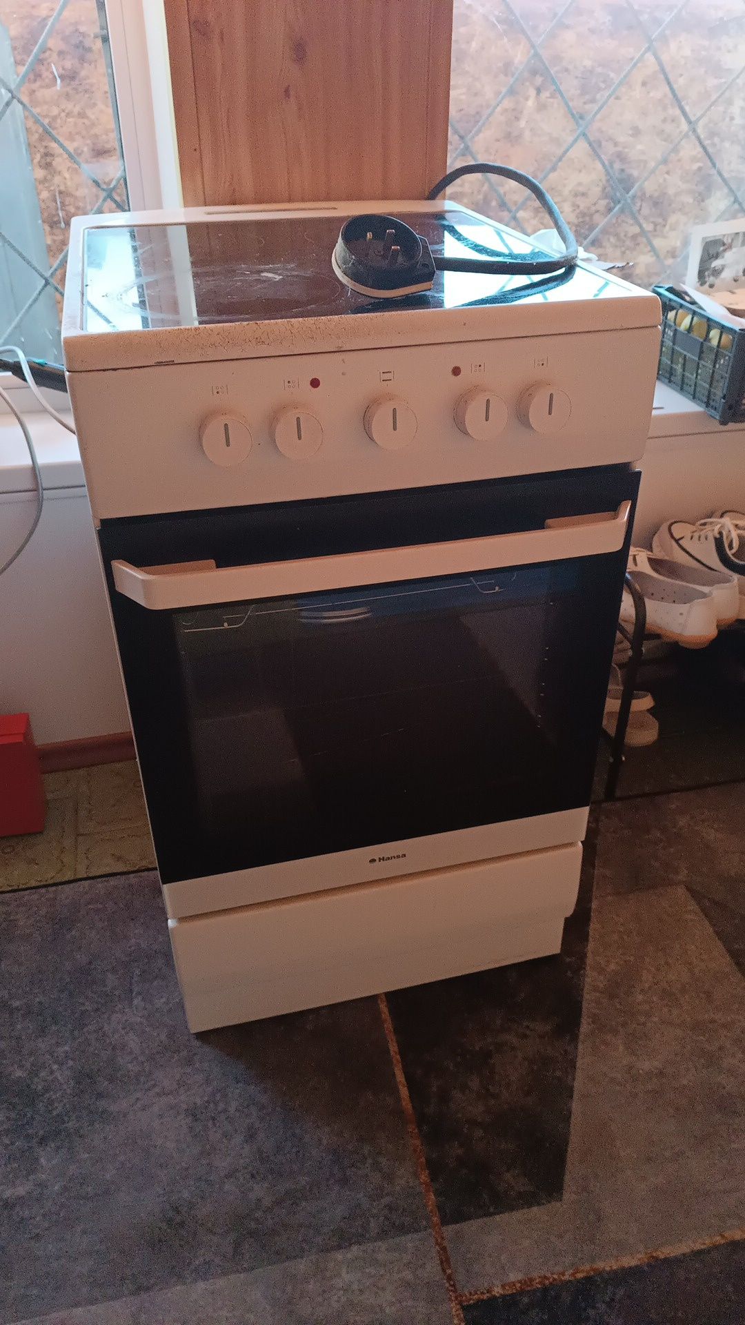 Продам электроплиту