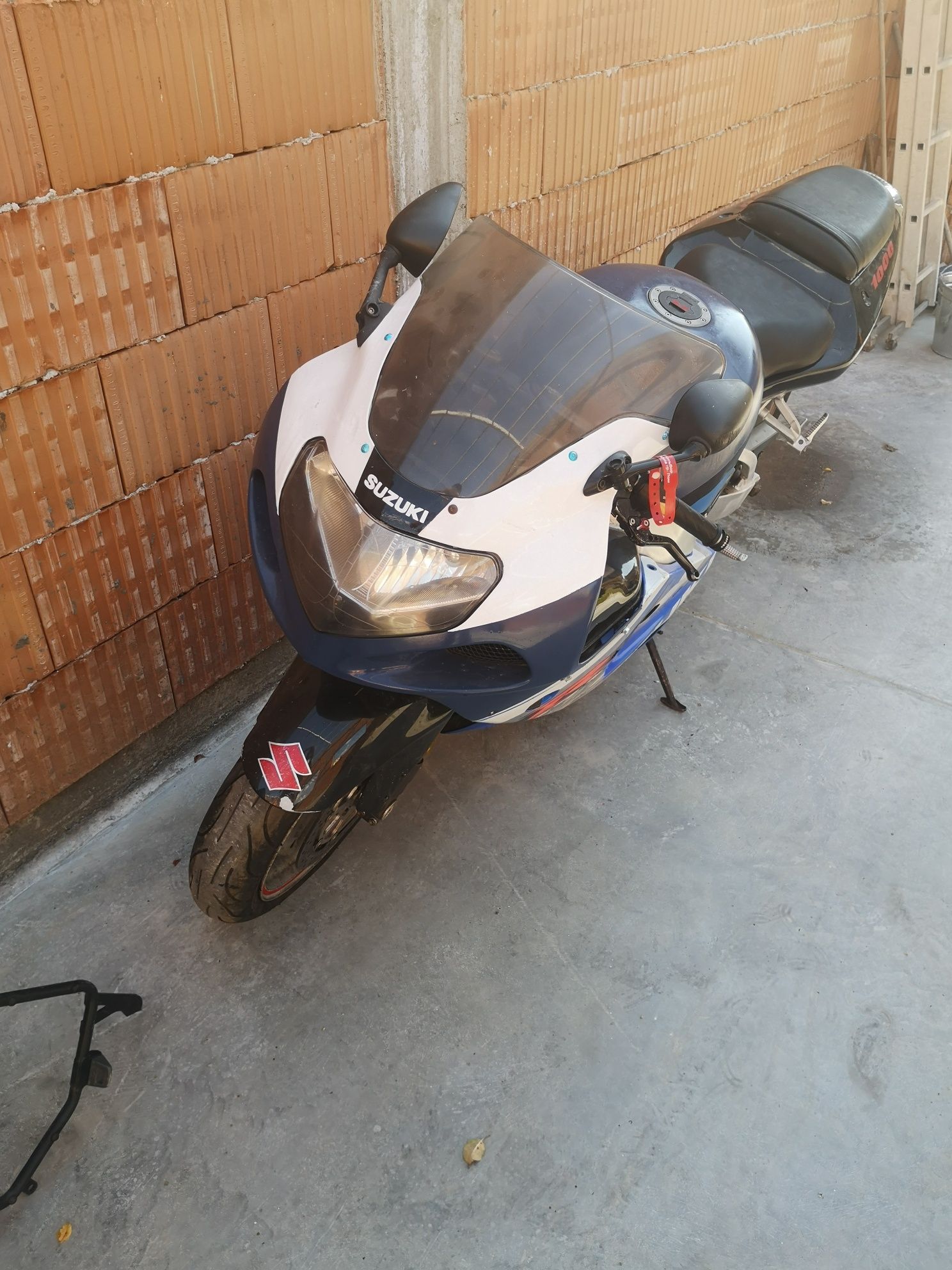 Suzuki gsxr k2 1000 на части