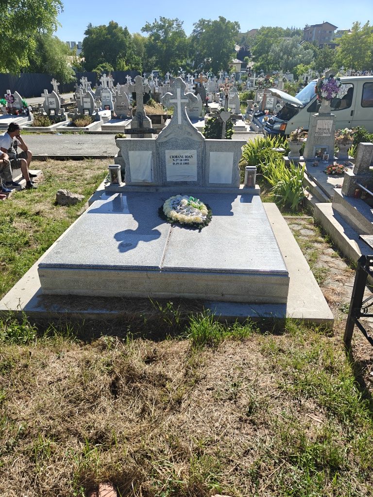 Pf vand loc de veci aproape de biserica Sf treime pacurari: