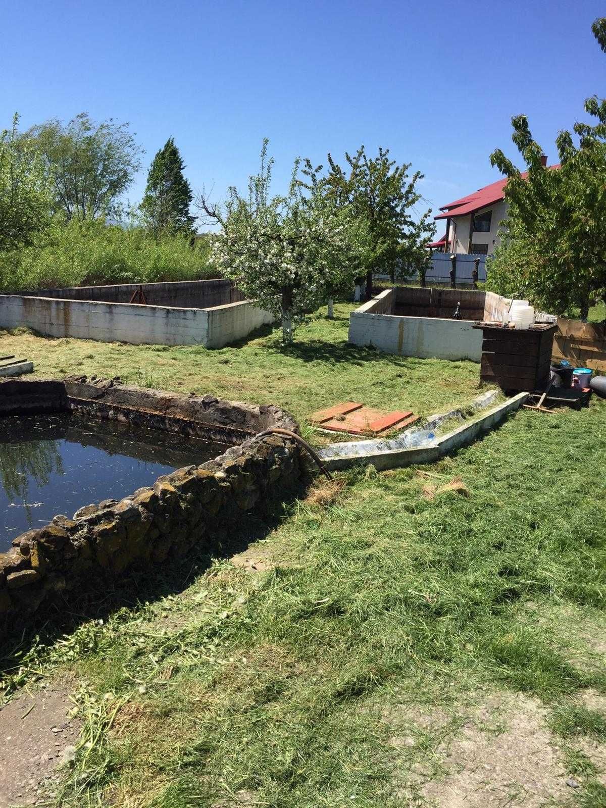 Proprietar vand  teren 4400mp  si casa 400 mp in orasul Bacau