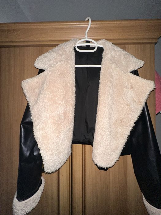 Кожено яке, с бежов пухкав хастар