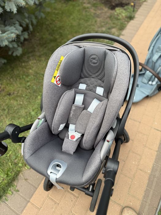 Cybex Gold Eezy S Twist 2 in 1 + scoica Cybex Platinum Cloud T i size