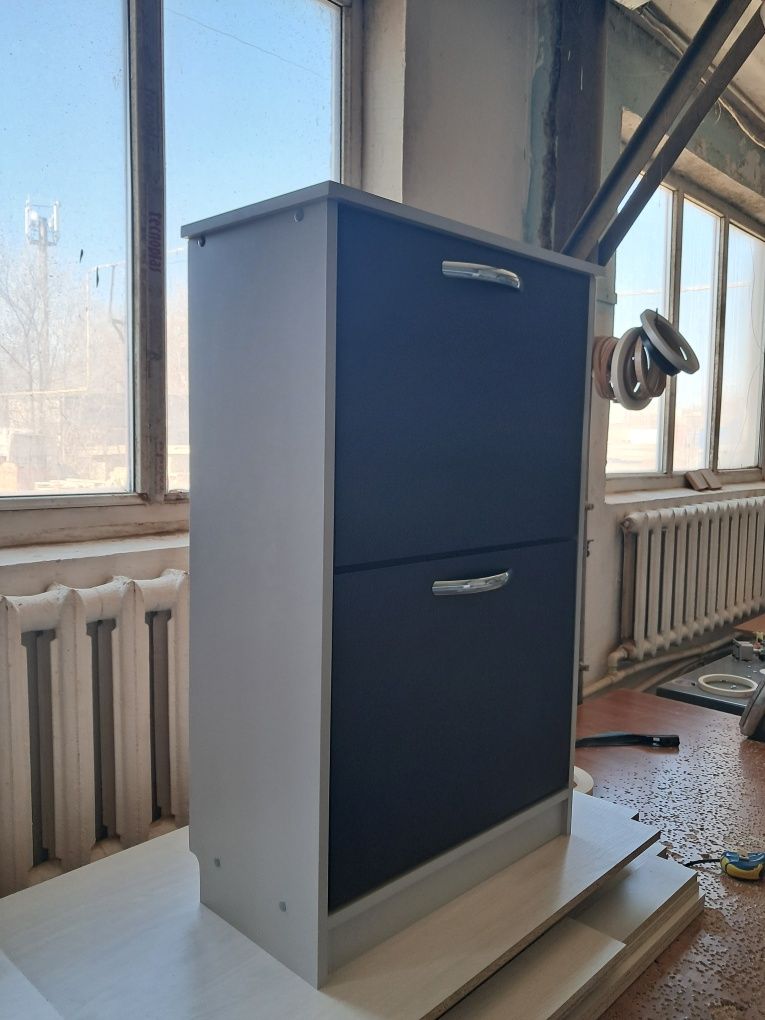 Продам новую обувницу