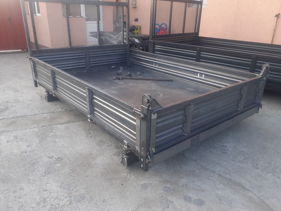 Bena iveco 3.x2 exterior  PLATA IN RATE