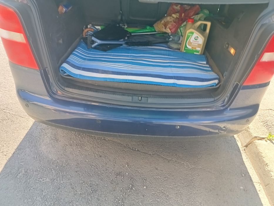 VW Touran 2004 mașina de familie