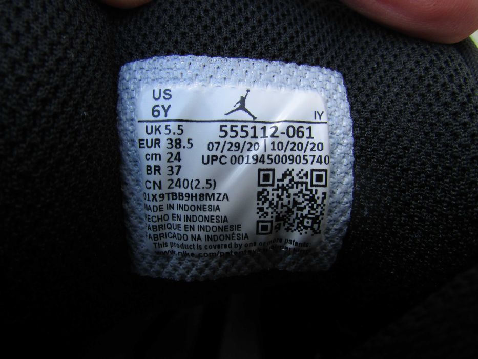 Маратонки Nike Air Jordan 1 Mid 'Arctic Punch'