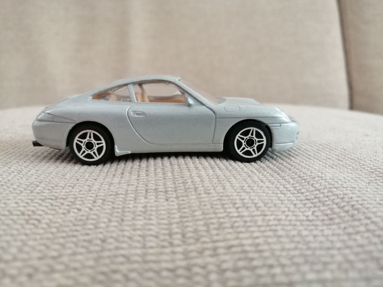 Vand macheta Porsche 911 Carrera gri, 1/43, Bburago