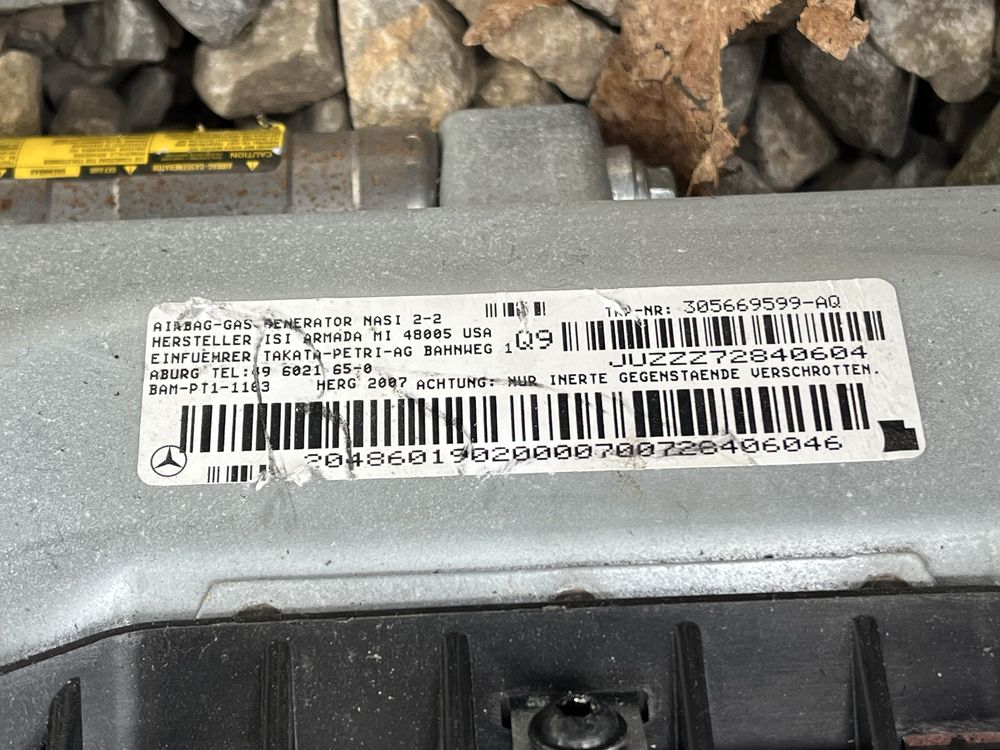 Арматурно табло Mercedes C W204