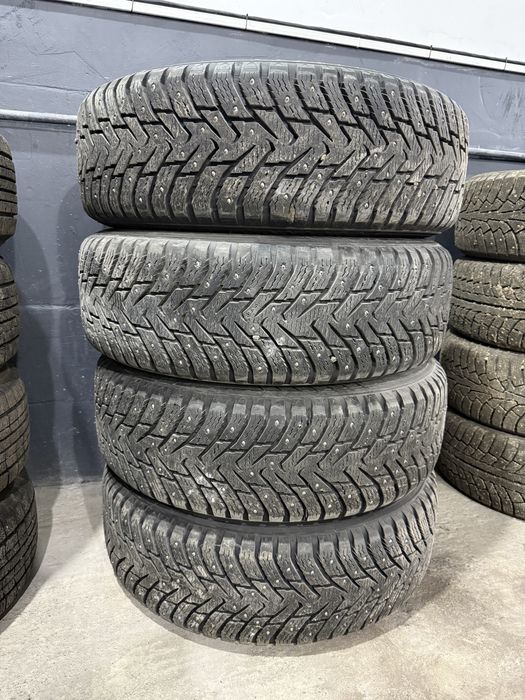 Продам комплект шины и диски почти новый