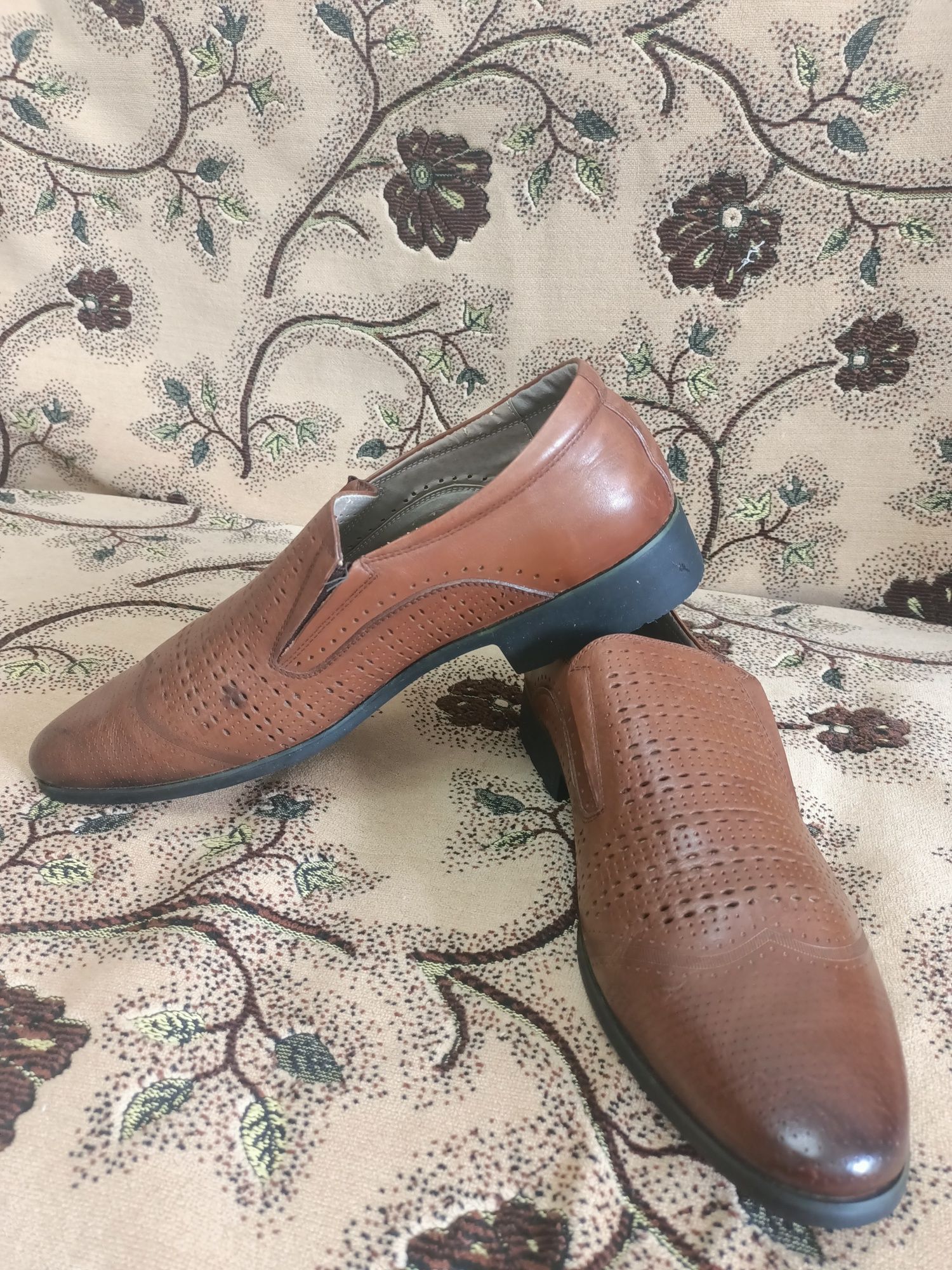 Продам мужскую одежду