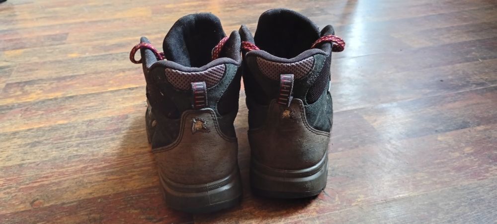 туристически  обувки  Ecco 42  номер