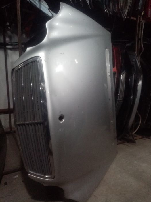 Капот на Mercedes W 203