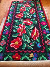 Carpeta florala cusuta manual