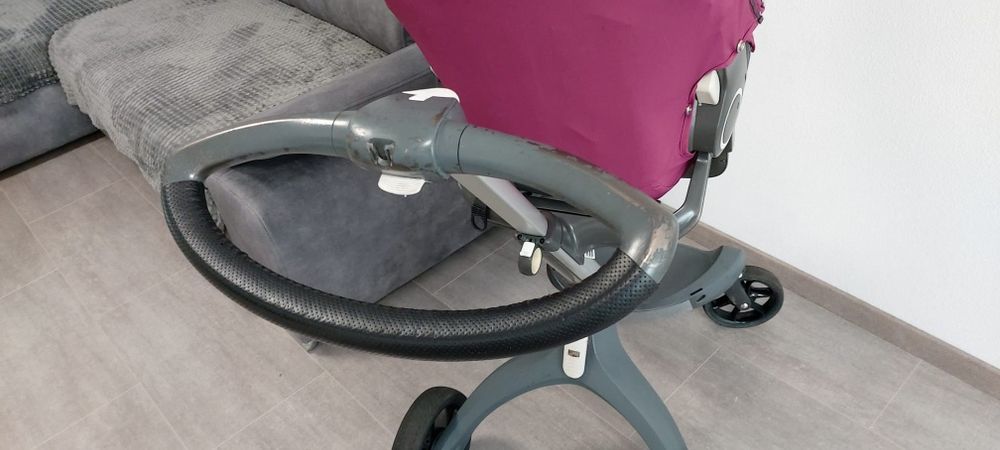 Cărut STOKKE v4 cu roți v5