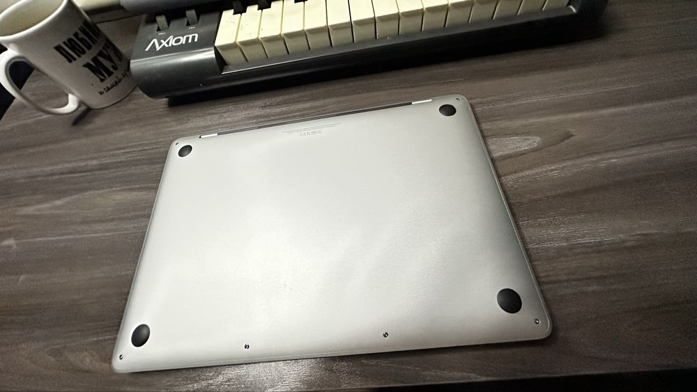 Macbook pro M1 с емкостью 95%