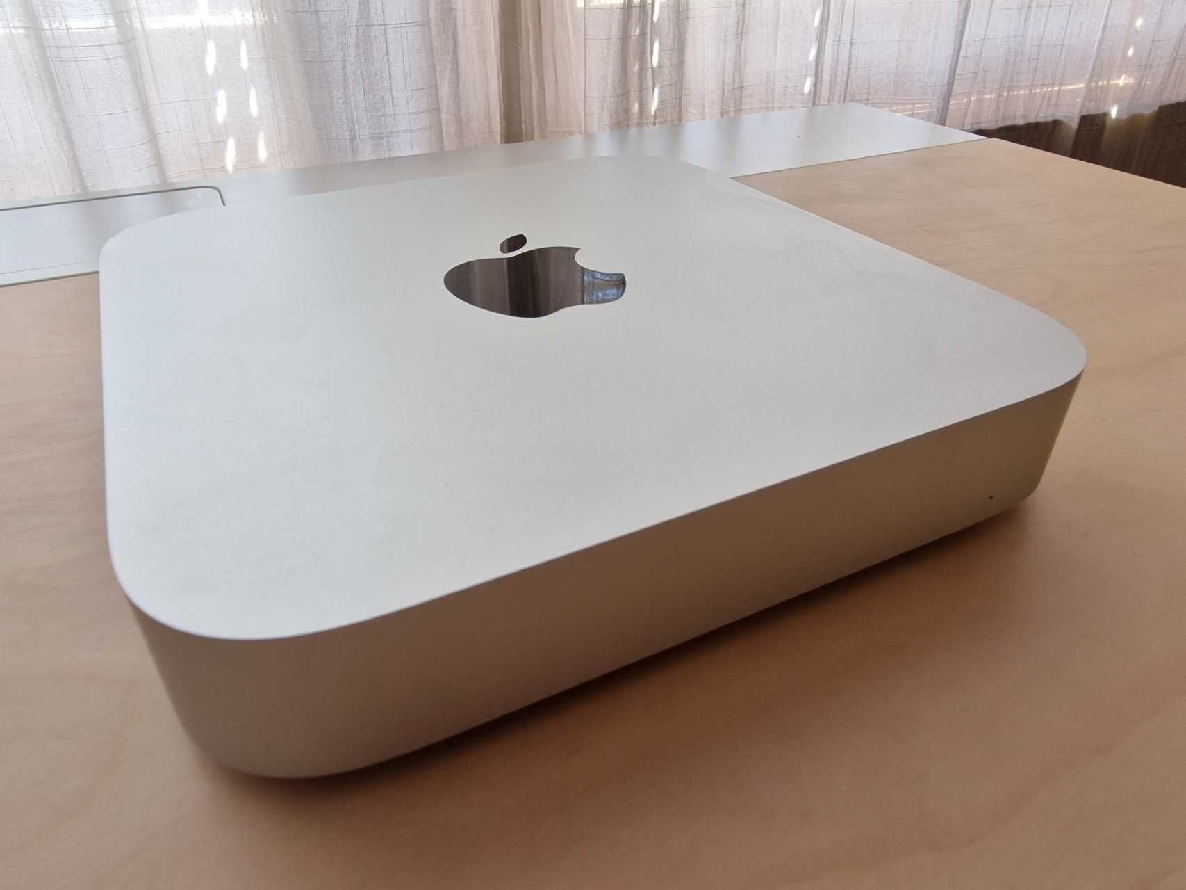 Apple Mac mini with Apple M1 Chip (8GB RAM, 256GB SSD) + KB & Mouse