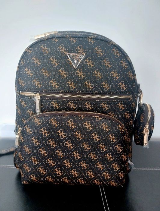 Чисто нова Раница Guess