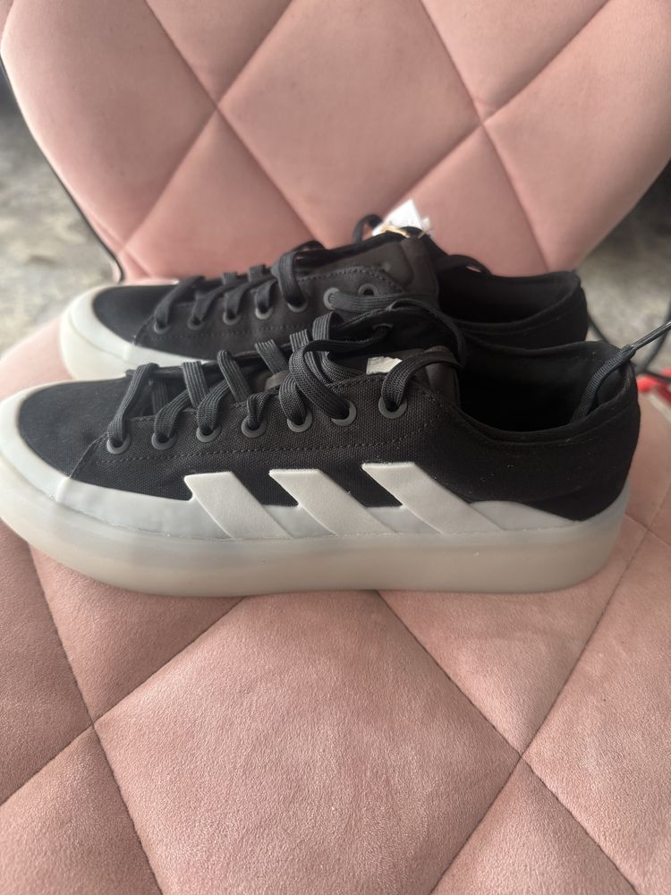 Маратонки adidas