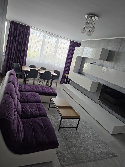 Închiriez apartament cu 2 camere