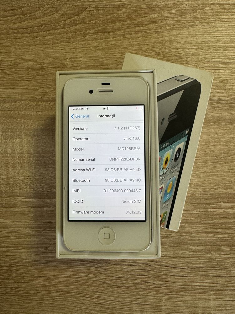 Apple iPhone 4, white, telefon de colectie in stare impecabila