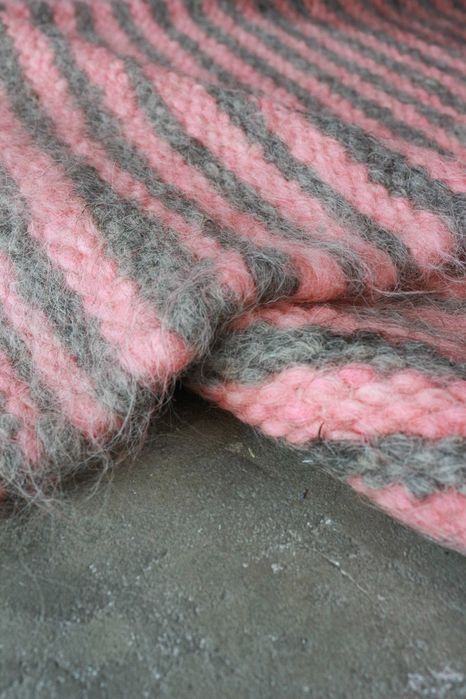 Ръчно тъкани килими.