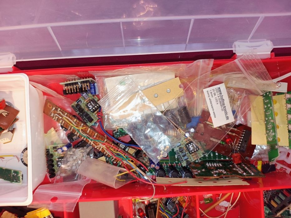 Componentele dlectronice trenulet electrice