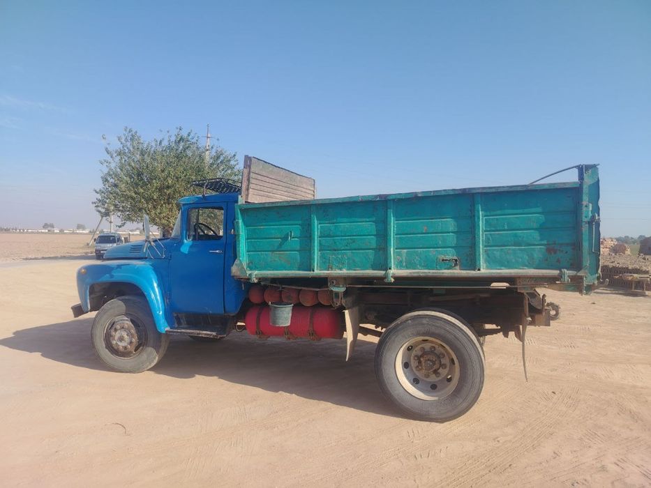 Zil mmz selxoz sotiladi