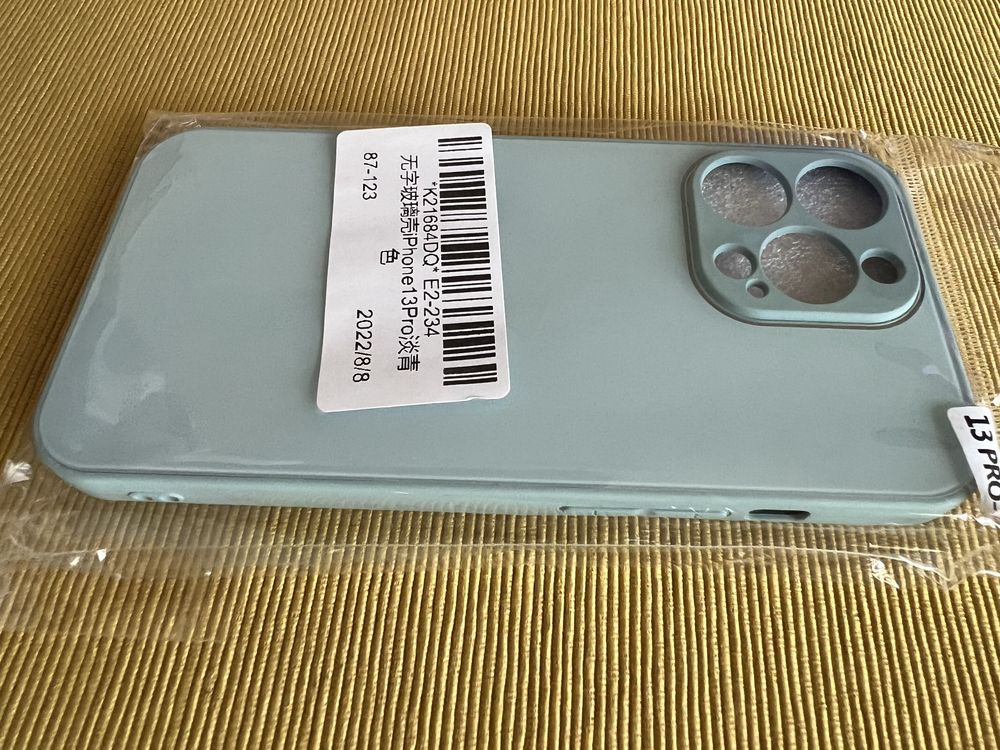 Кейсове за iPhone 13 Pro