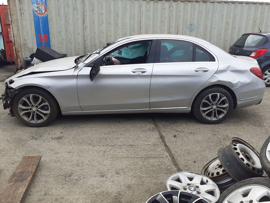 Dezmembrec Mercedes-Benz w205 c220d