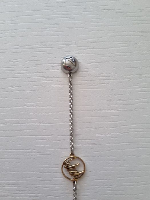 Сребърна гривна с магнитно закопчаване Сваровски