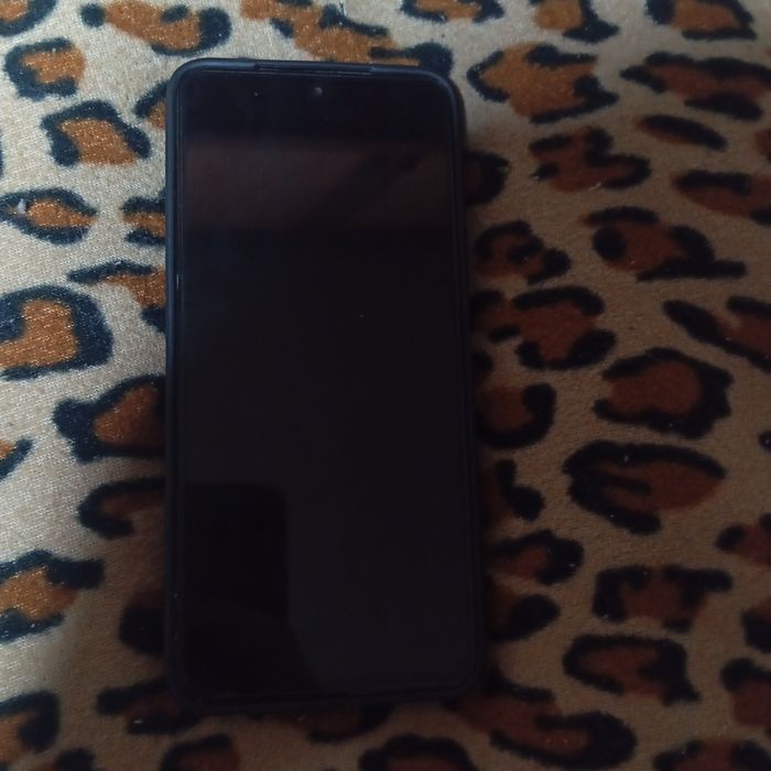 Срочно продам редми ноте 11 в хорошем состоянии за 55,000 торг