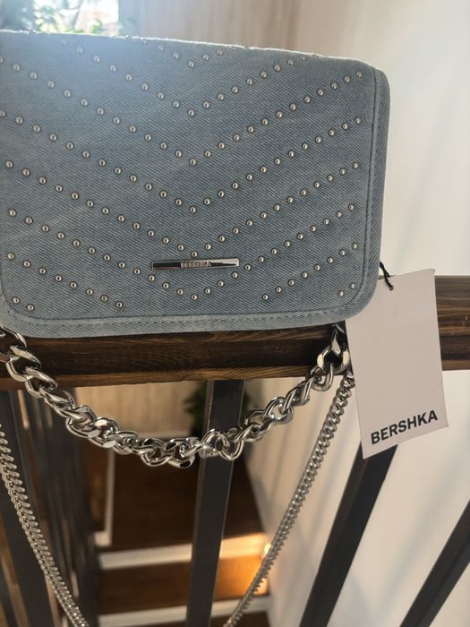 Geanta Bershka noua