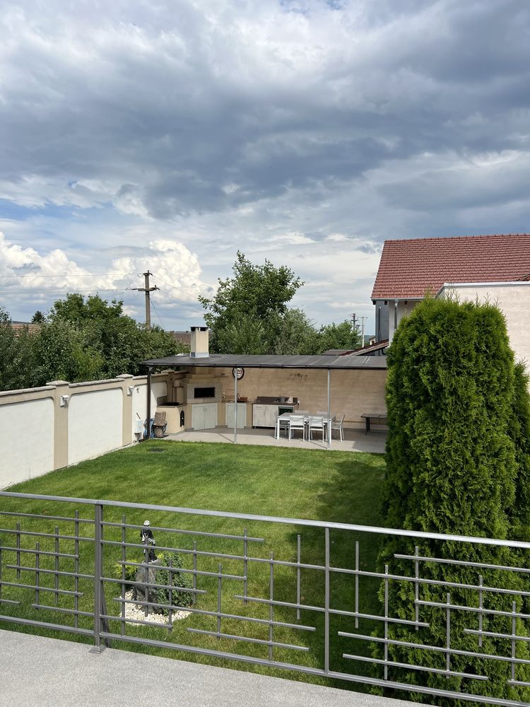 Casa Unica de vanzare