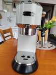 Кафемашина DeLonghi Dedica EC685.W, 1350W, 15 бара.