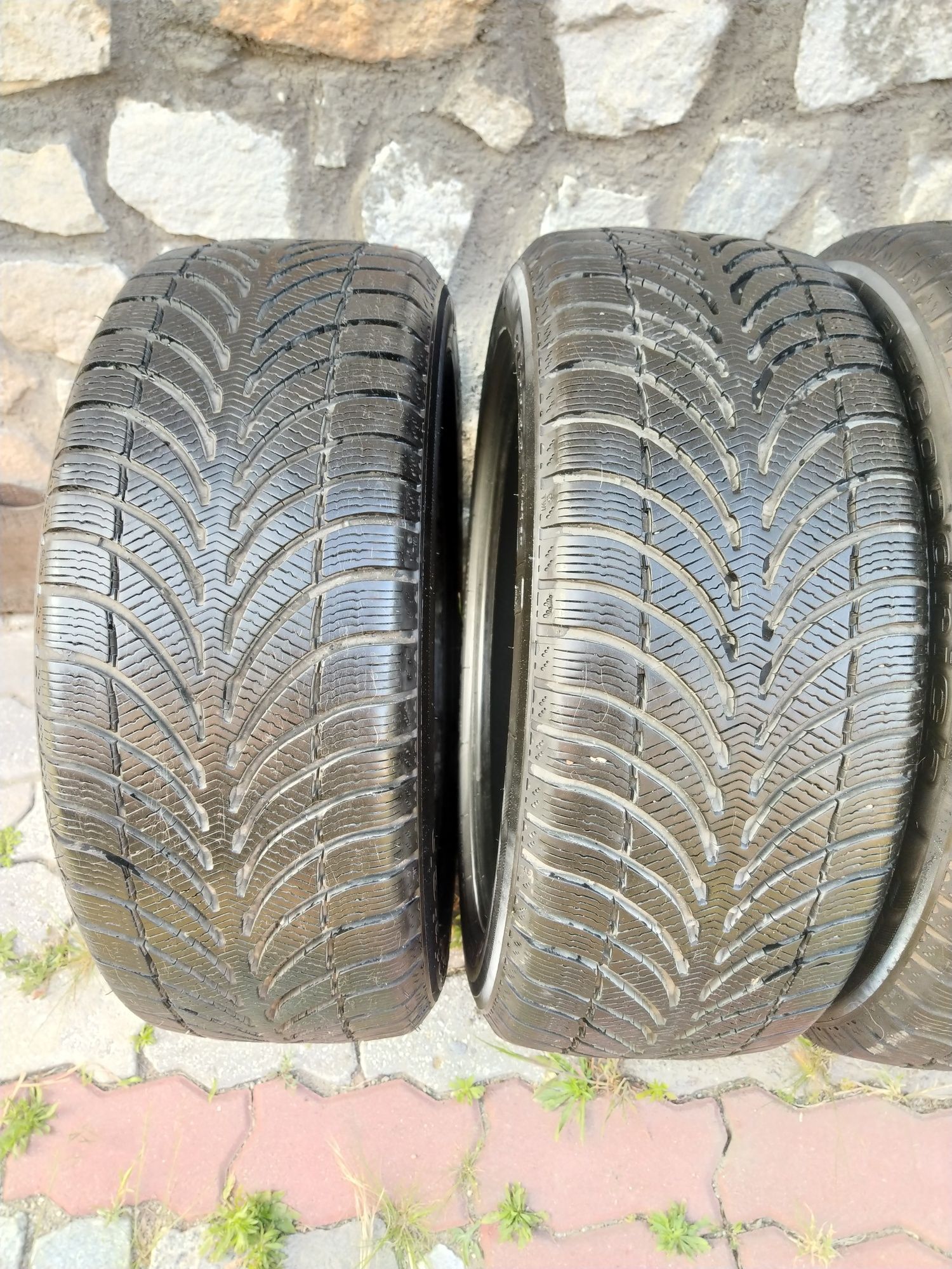 BF Goodrich 245 45 18 XL 7,5mm зимни