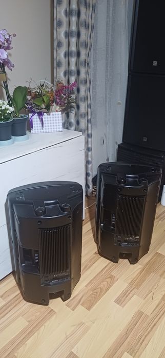 1500 lei buc negBoxe active FBT Max 4 A profesionale