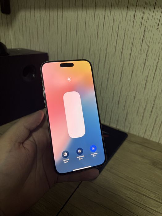 Iphone 15 pro max 256 89 yomkst karobkali