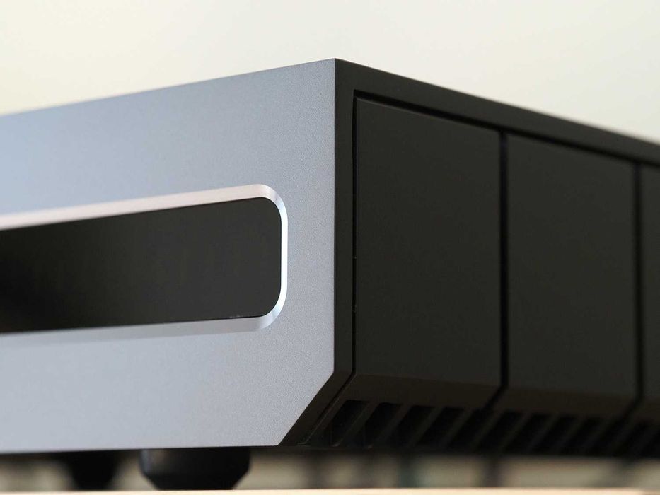 Roksan Caspian 4G Streaming Усилвател (Made in UK) в гаранция!