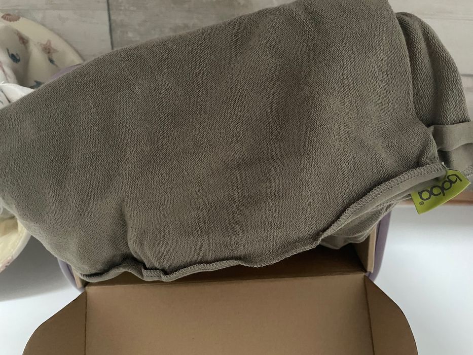 Разтегателен слинг за носене на бебе Boba Wrap