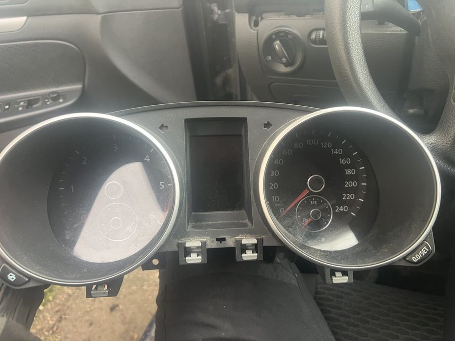 Километраж Vw Golf 6 Фолксваген Голф 2010 1,6tdi 5k0920862 a