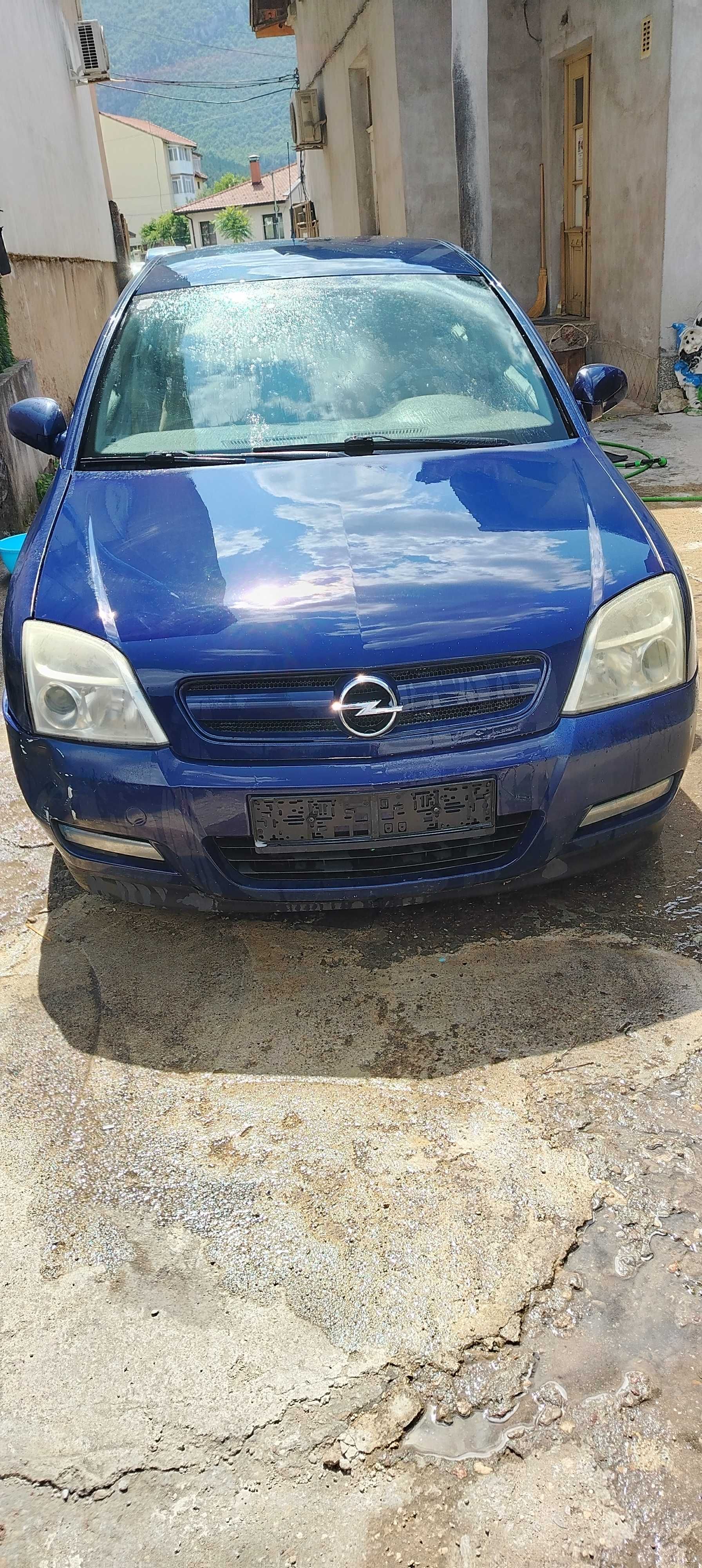 Продава се opel signum 2003
