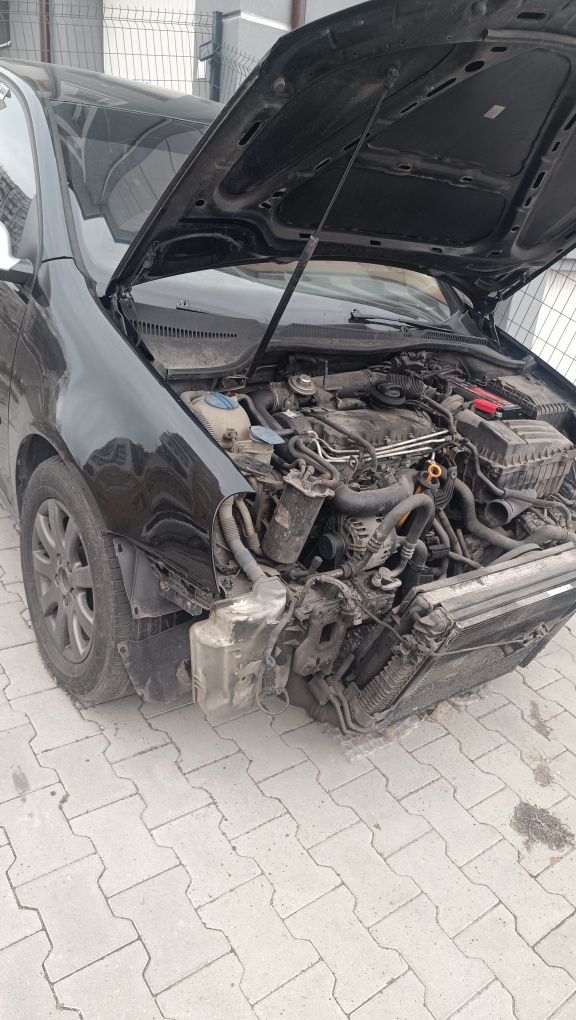 Продавам двигател за голф 5 1.9 105кс. BKC   (Dvigatel ot golf 5 БКЦ)