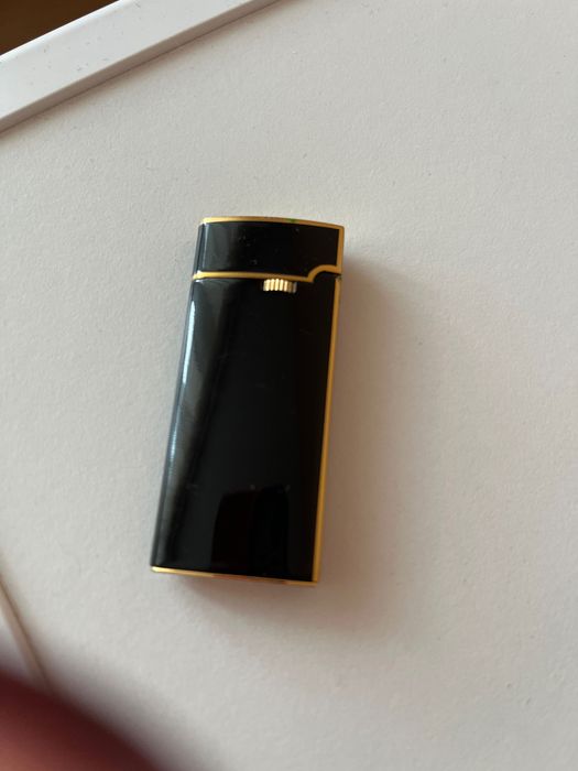 Продава се запалка марка WINDMILL