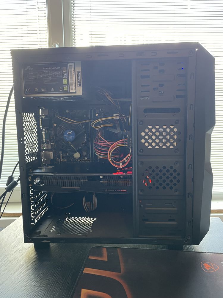 Настолен компютър i5,RX 580 8GB,8GB RAM,SSD