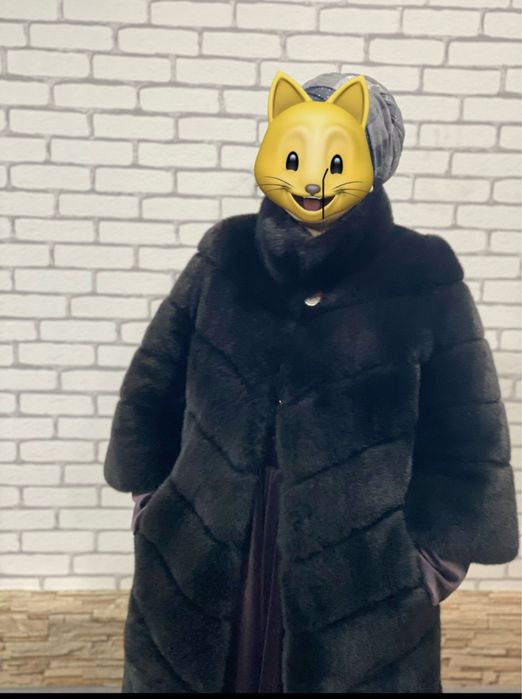 Шуба сотилади