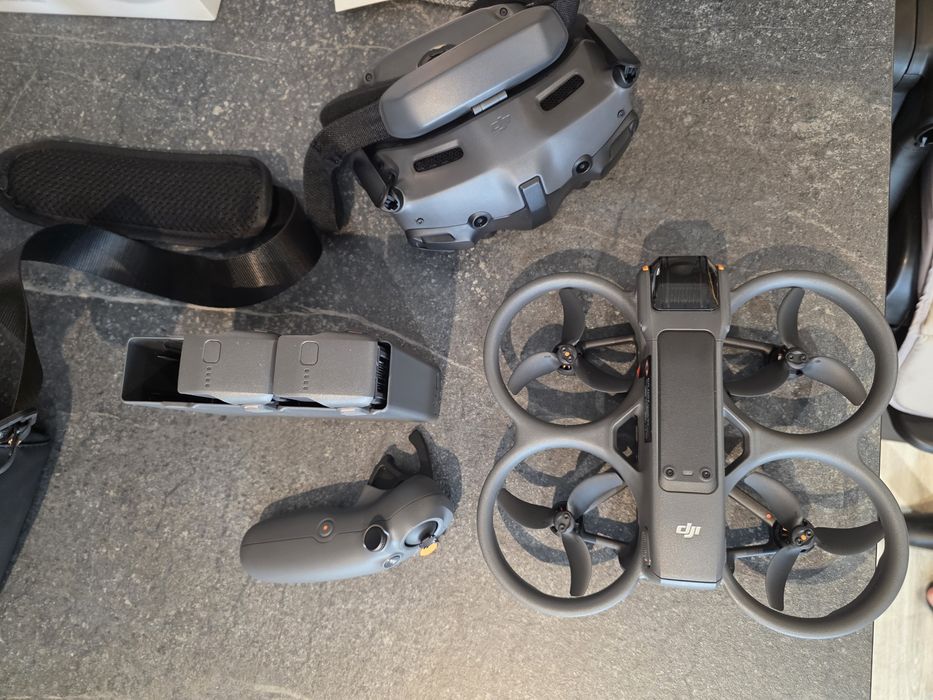 De vânzare DJI Avata 2 Fly More Combo