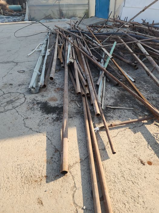 Truba 76 .89.57. Sotiladi