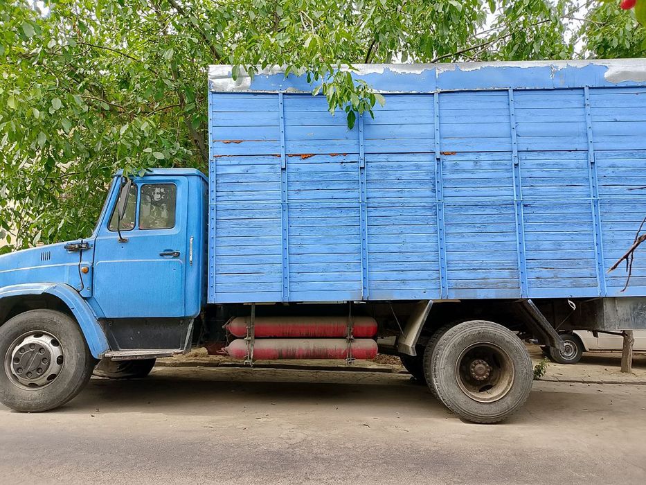 Zil 4331 sotiladi